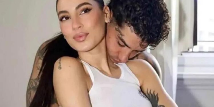 giulia de lellis rose rosse da tony effe