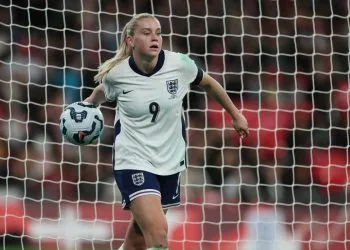 Alessia Russo in gol con l'Inghilterra donne (Foto ANSA)