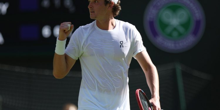 Joao Fonseca esulta a Wimbledon (Foto ANSA)