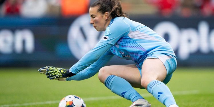 Olivia Clark, portiere del Galles di calcio femminile (Foto ANSA)