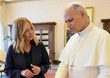 Giorgia Meloni, presidente del Consiglio, con Papa Leone XIV (Ansa)