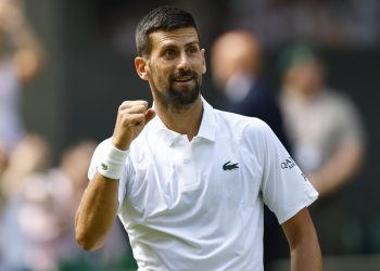 Novak Djokovic esulta a Wimbledon (Foto ANSA)