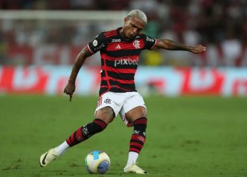 Wesley con la maglia del Flamengo