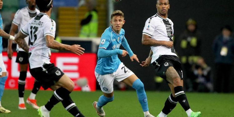 Lindstrom del Napoli in azione contro l'Udinese (Foto Ansa)