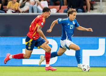 Pubill rincorre Fazzini in Spagna-Italia Under 21 (Foto Ansa)