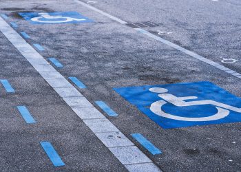 Strisce per disabili