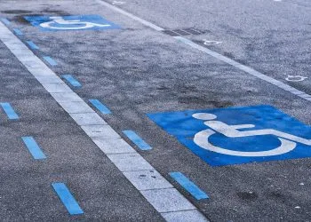 Strisce per disabili