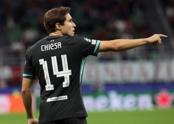 Federico Chiesa con la maglia del Liverpool (Foto ANSA)