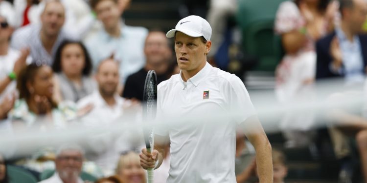 Jannik Sinner gioca gli ottavi a Wimbledon 2025 (Foto ANSA)