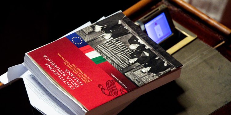 Sui banchi del Senato a Palazzo Madama (Ansa)