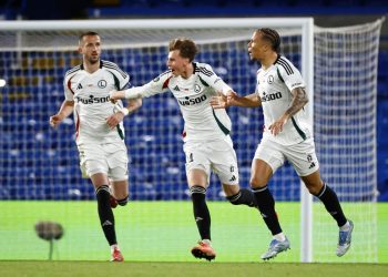 Il Legia Varsavia festeggia un gol (Foto ANSA)