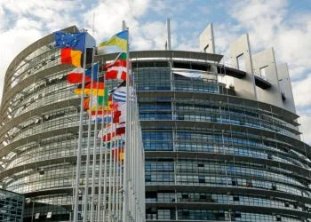 La sede del Parlamento europeo a Strasburgo (Ansa)