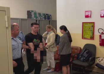 zewei xu, cinese arrestato per spionaggio Covid (Foto: Screenshot Tgcom)