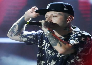 Lazza in concerto. (Foto. Web)