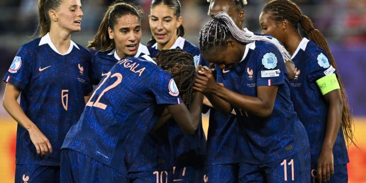 L'esultanza della Francia donne agli Europei (Foto ANSA)