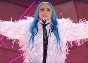 Loredana Berté a Sanremo 2024, 2^ serata screenshot tv