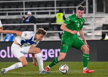 Evan Ferguson in azione con l'Irlanda (Foto ANSA)