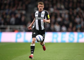 Harvey Barnes in azione con il Newcastle (Foto ANSA)