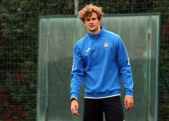 Giorgio Scalvini in allenamento con l'Atalanta (Foto Ansa)