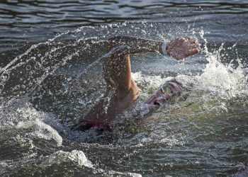 Gregorio Paltrinieri in azione in acque libere (Foto ANSA)