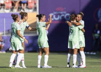 L'Italia donne festeggia Arianna Caruso in gol contro il Belgio (Foto ANSA)