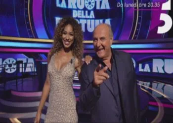 La Ruota della Fortuna con Gerry Scotti e Samira Lui. (Foto: Web)