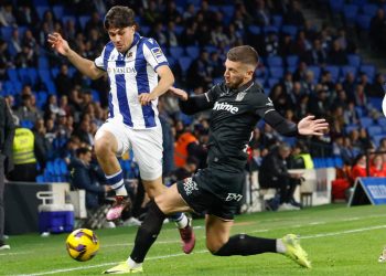 Jon Aramburu con la maglia della Real Sociedad (Foto ANSA)