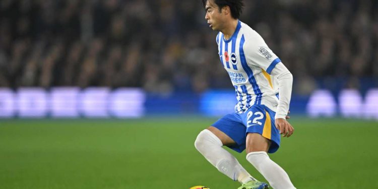Kaoru Mitoma con la maglia del Brighton (Foto ANSA)