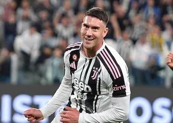 Dusan Vlahovic esulta dopo un gol segnato in Juventus-Udinese (Foto Ansa)