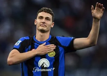 Benjamin Pavard con la maglia dell'Inter (Foto: Web)