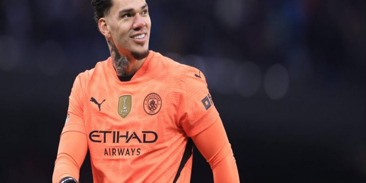 Ederson con la maglia del Manchester City (Foto: Web)