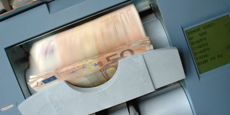 banconote dagli ATM