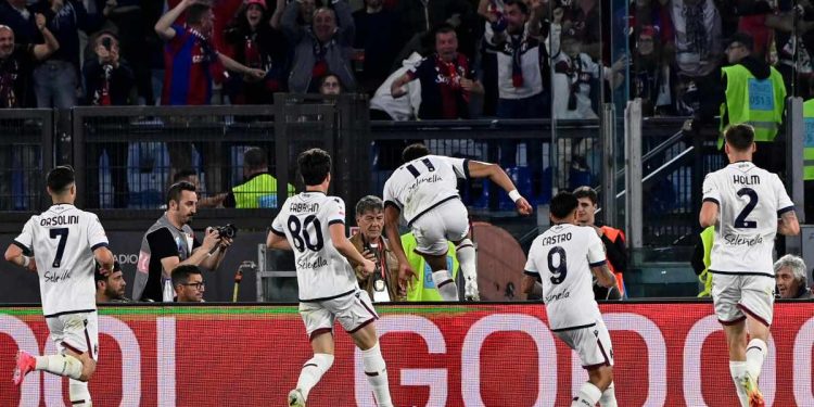 Dan Ndoye esulta con il Bologna (Foto ANSA)