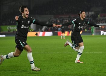 Federico Chiesa esulta con Darwin Nuñez nel Liverpool (Foto ANSA)