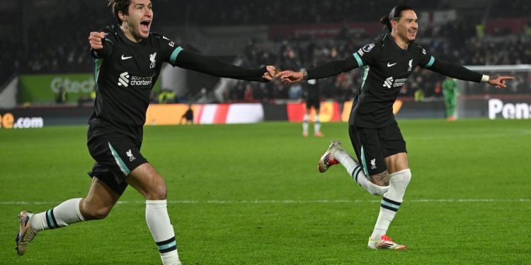 Federico Chiesa esulta con Darwin Nuñez nel Liverpool (Foto ANSA)