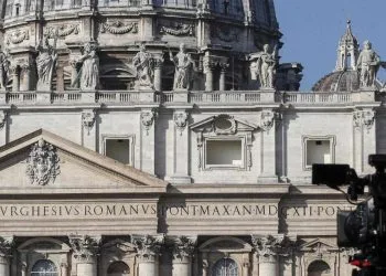 Roma. La Basilica di San Pietro (Ansa)