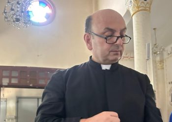 Padre Gabriel Romanelli, parroco della Chiesa della Sacra Famiglia a Gaza (Ansa)