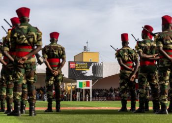 L'esercito del Senegal (Foto: ANSA-EPA/JEROME FAVRE)