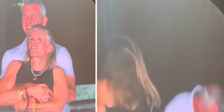 Coppia al concerto dei Coldplay (Foto: Web)