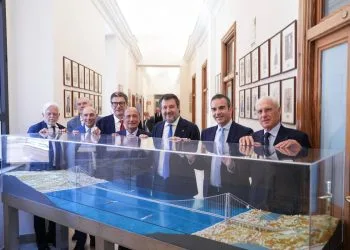 Salvini firma l'accordo di programma sul Ponte