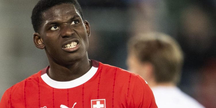 Breel Embolo contrariato durante un match con la Svizzera (Foto Ansa)