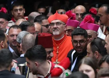 Pierbattista Pizzaballa, patriarca di Gerusalemme dei Latini, durante la processione del 24 dicembre 2024 (Ansa)