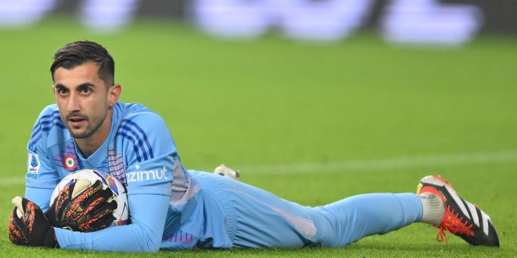 Mattia Perin con la maglia della Juventus (Foto ANSA)