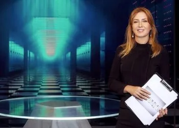 Barbara Carfagna conduce "Codice - La vita è digitale"