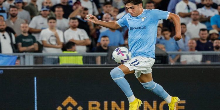 Matteo Cancellieri in azione con la Lazio (Foto Ansa)