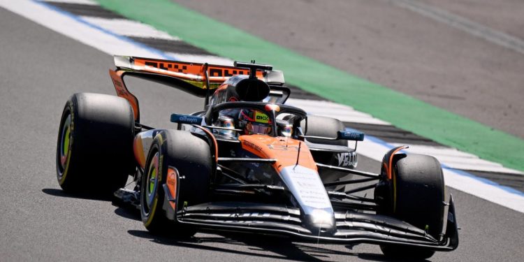 Oscar Piastri sulla McLaren (Foto ANSA)