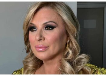 tina cipollari chi è la sorella