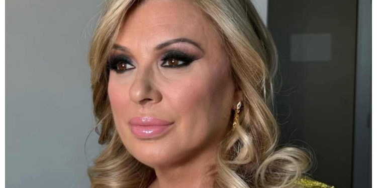 tina cipollari chi è la sorella