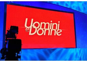 Uomini e donne cicogna