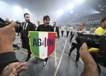 Antonio Conte festeggia lo scudetto vinto con il Napoli (Foto ANSA)